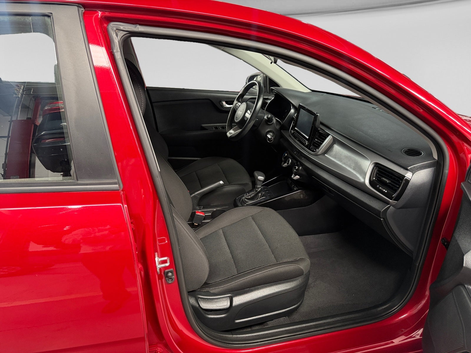 2023 Kia RIO LX TA