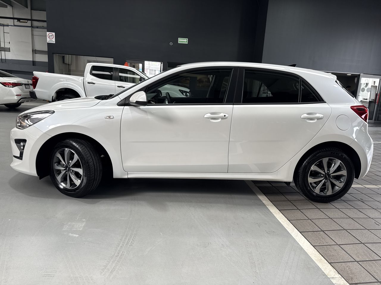 2023 Kia RIO LX TM