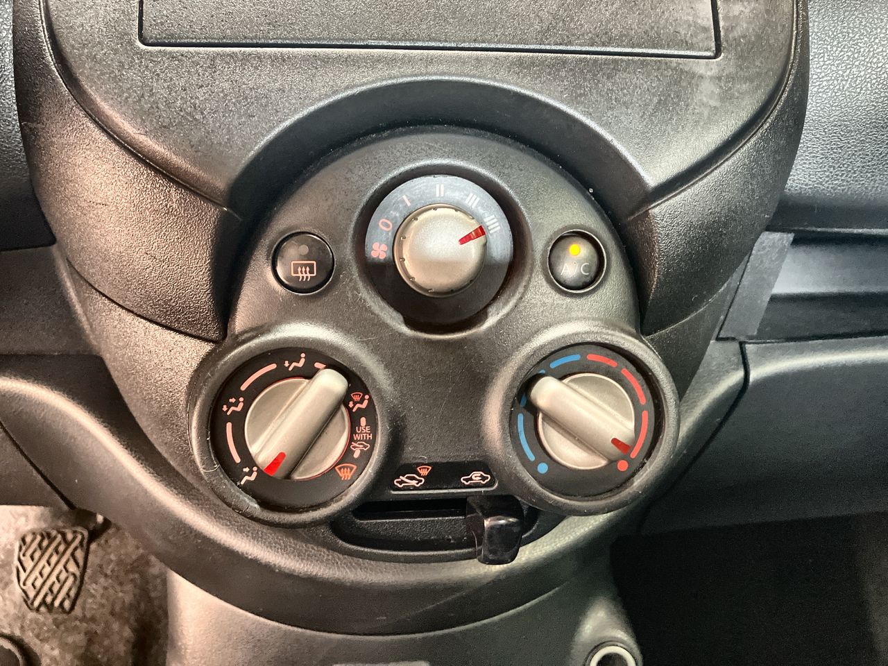 2021 Nissan VERSA MT AC 1.6L 21