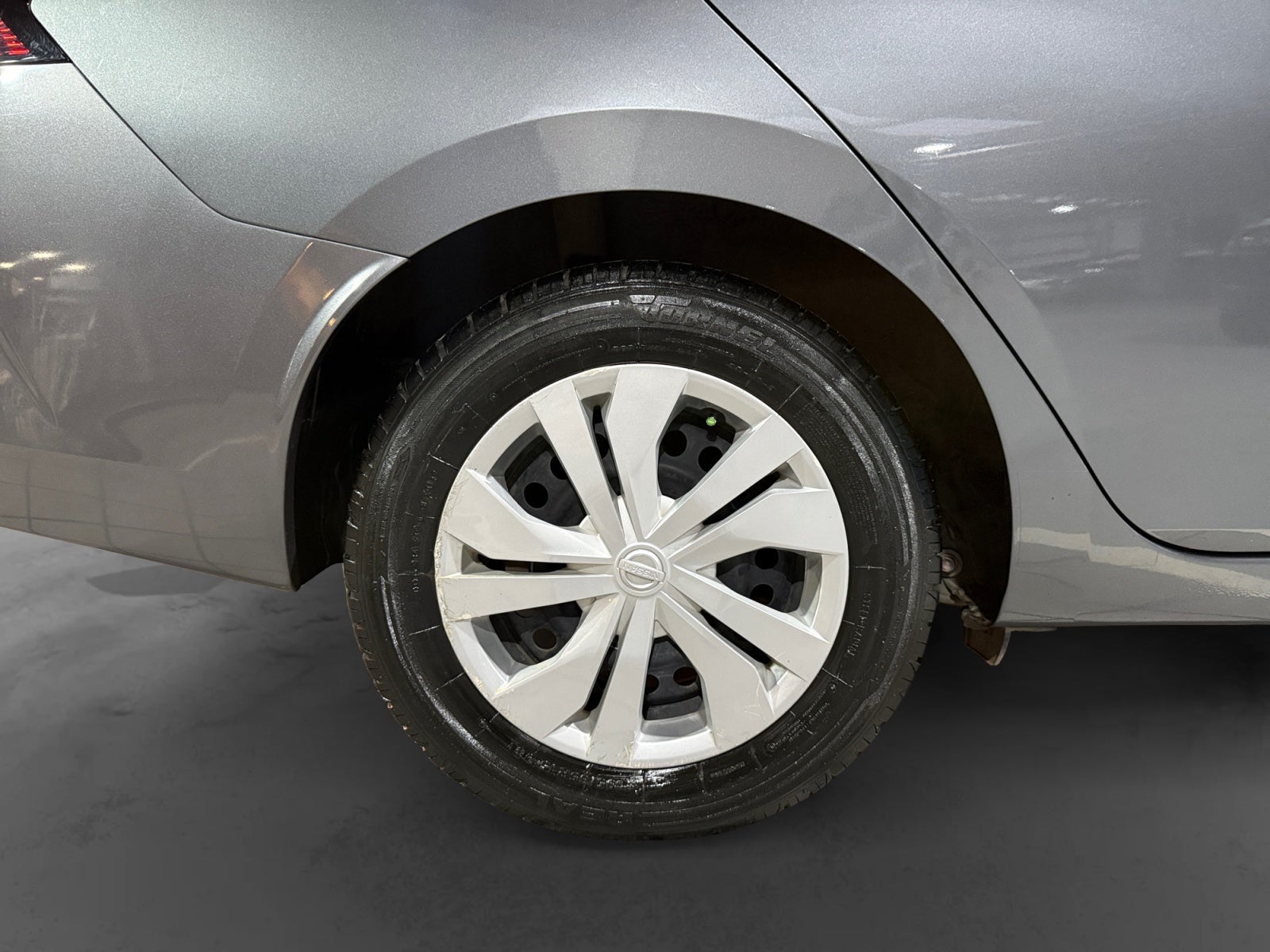 2023 Nissan VERSA SENSE MT 23
