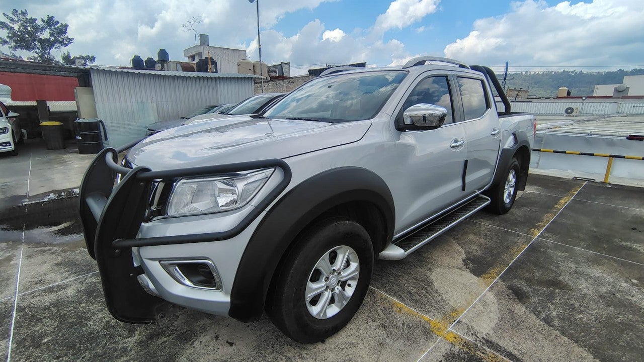 2020 Nissan FRONTIER LE TM AC