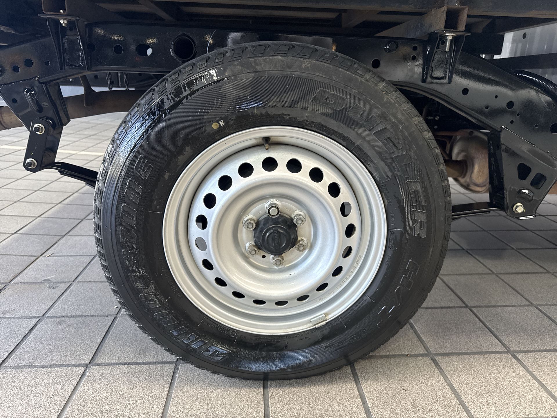 2023 Nissan NP300 CHASIS TM AC 23