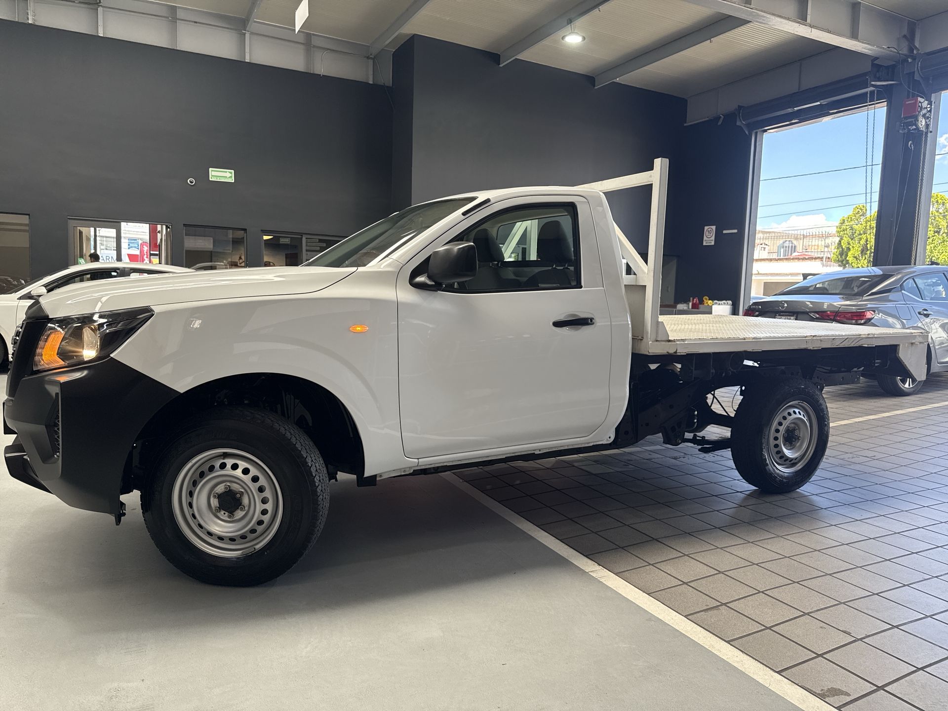 2023 Nissan NP300 CHASIS TM AC 23
