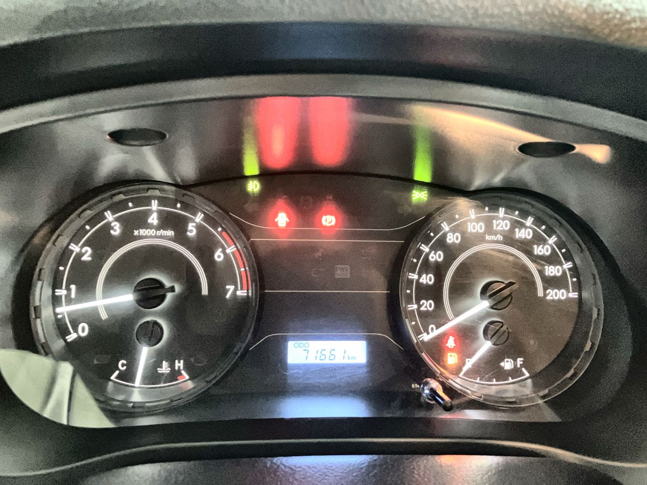 2021 Toyota HILUX D-CAB SR