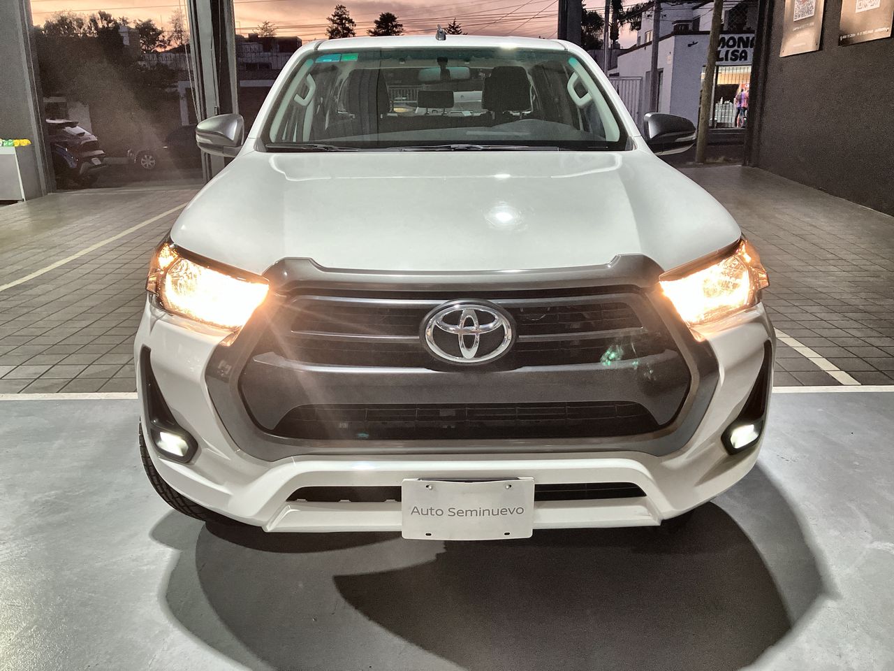 2021 Toyota HILUX D-CAB SR