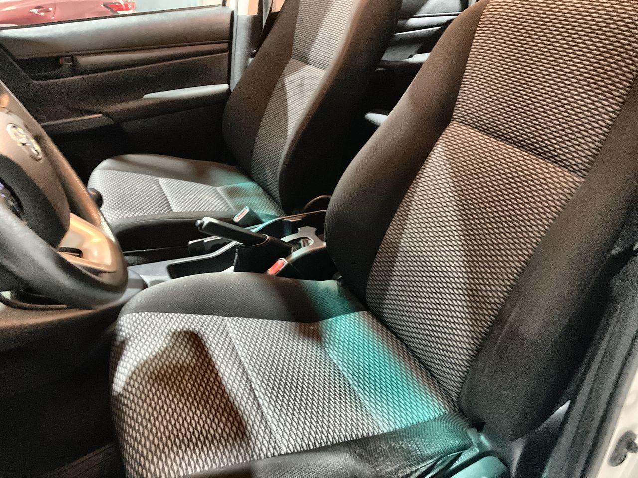 2021 Toyota HILUX D-CAB SR