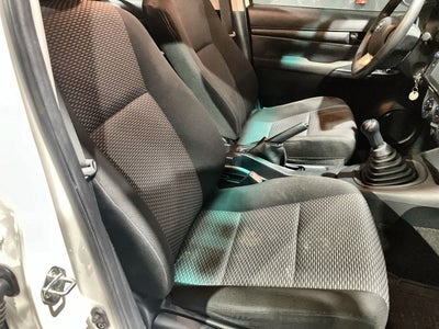 2021 Toyota HILUX D-CAB SR