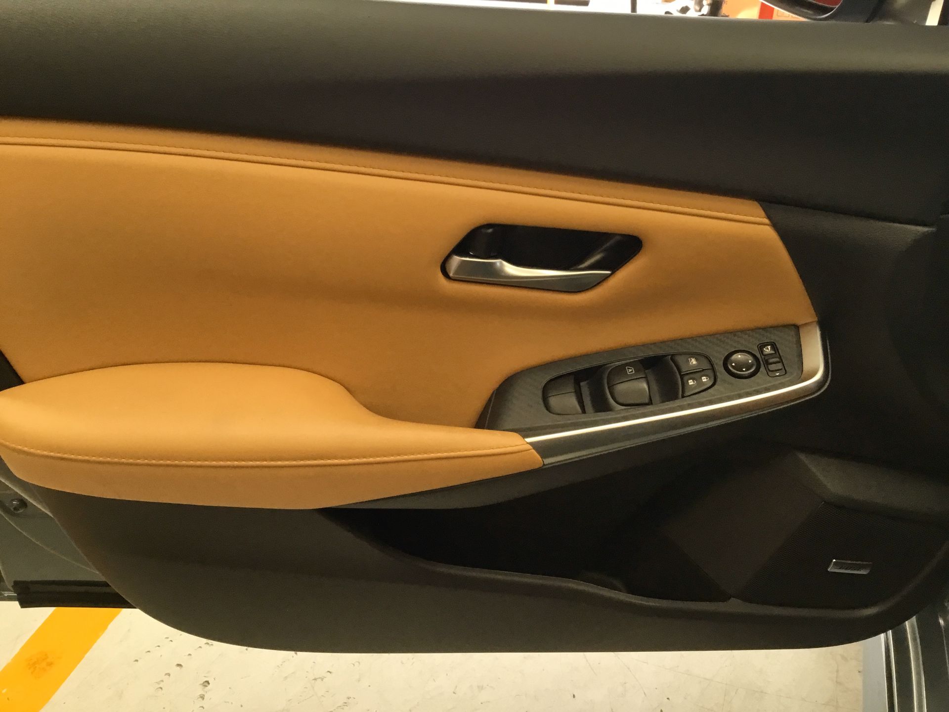 2025 Nissan SENTRA PLATINUM BITONO CVT 25