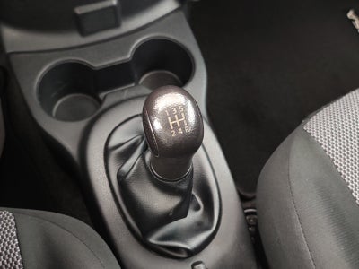 2019 Nissan VERSA MT AC 1.6L