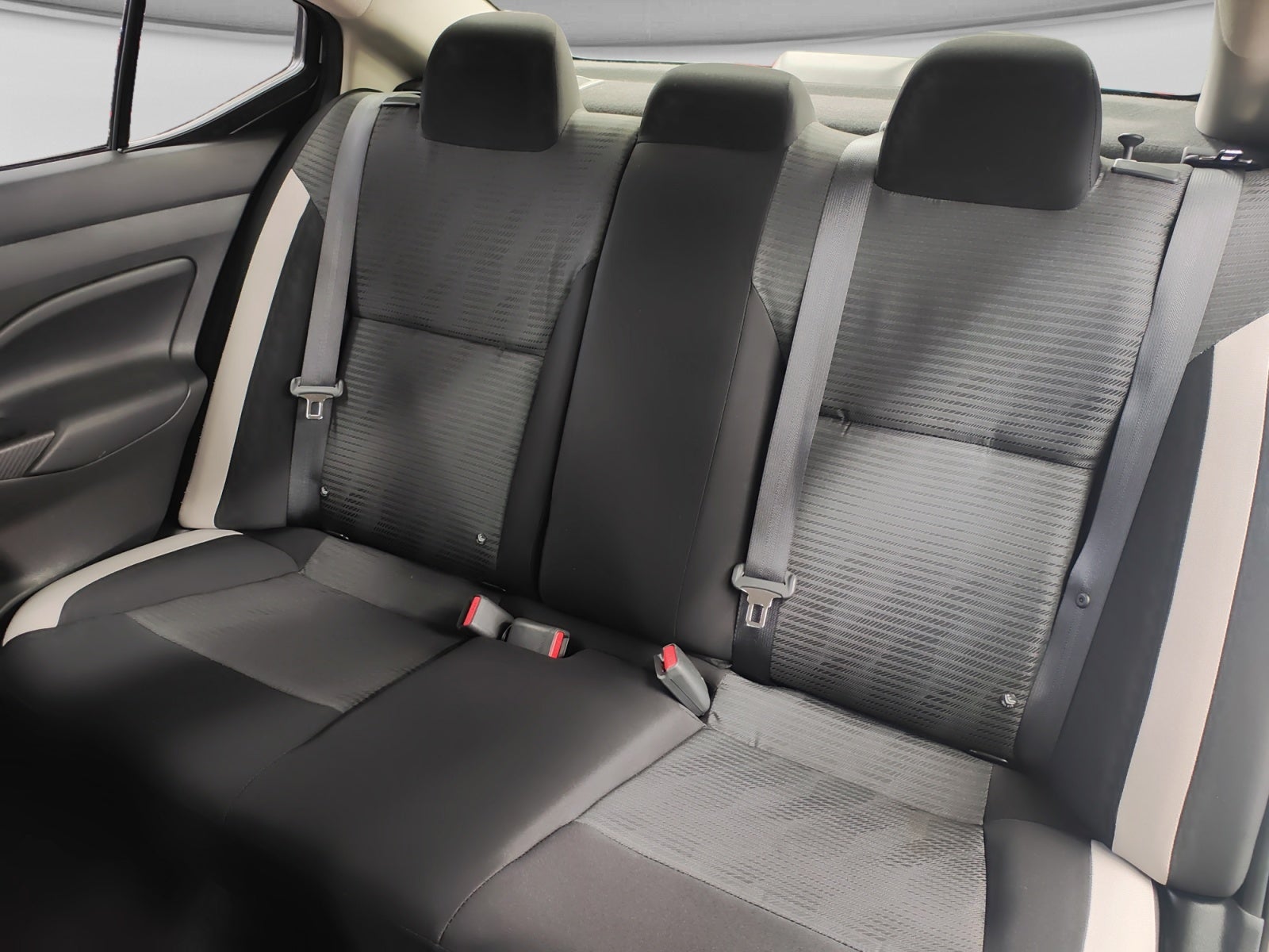 2022 Nissan VERSA VERSA ADVANCE CVT