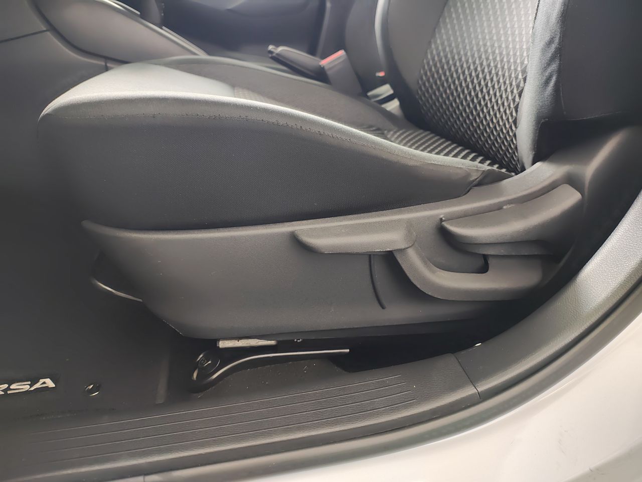2020 Nissan VERSA SENSE AT AC