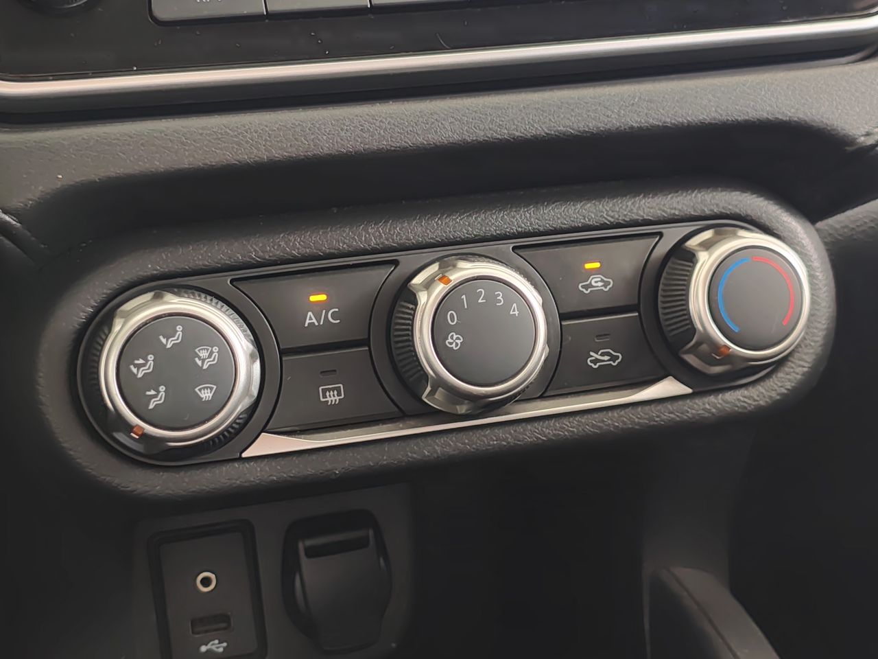 2020 Nissan VERSA SENSE AT AC