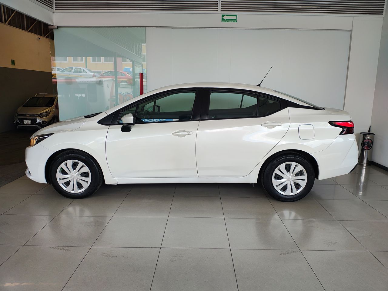 2020 Nissan VERSA SENSE AT AC