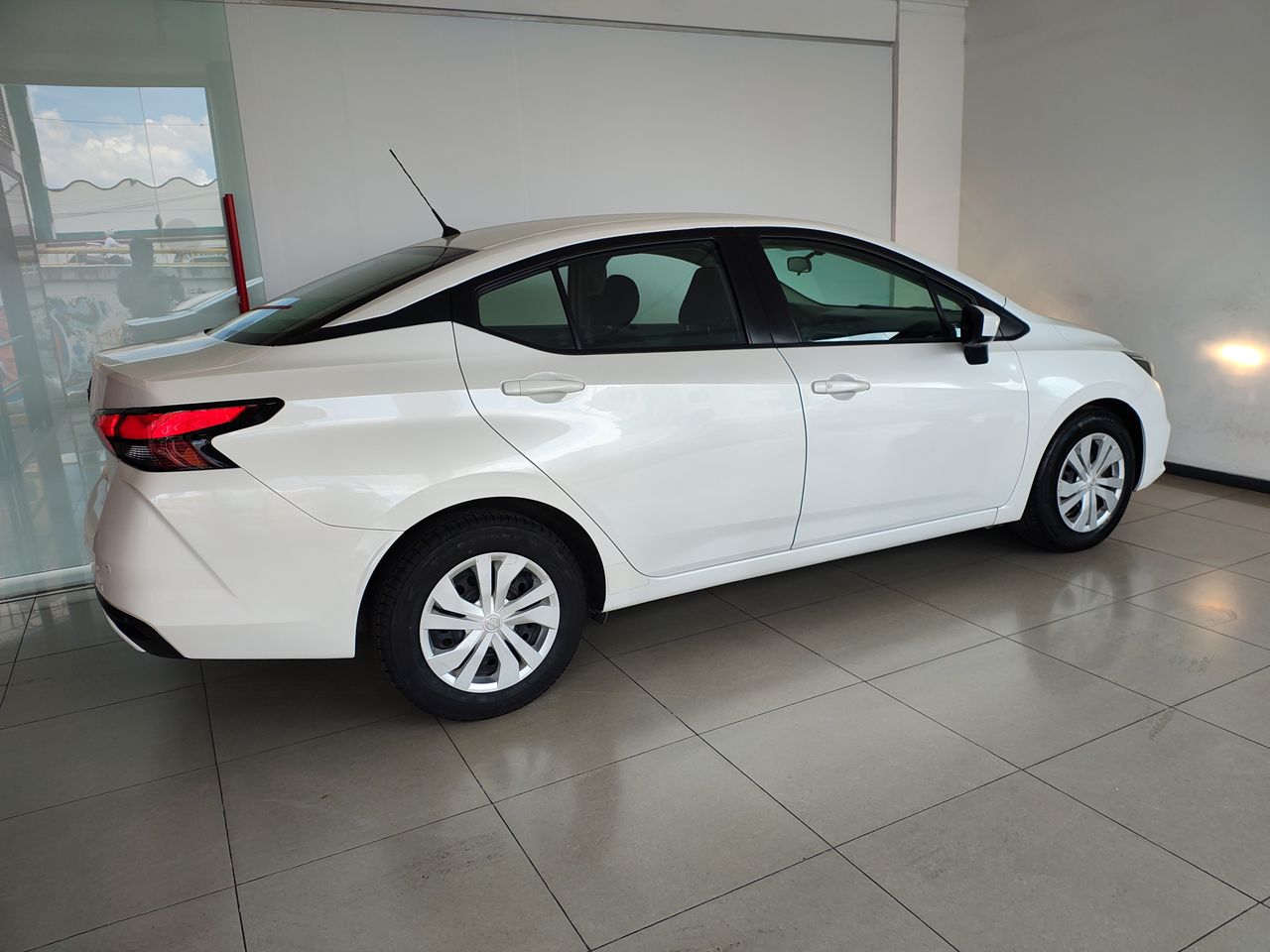 2020 Nissan VERSA SENSE AT AC