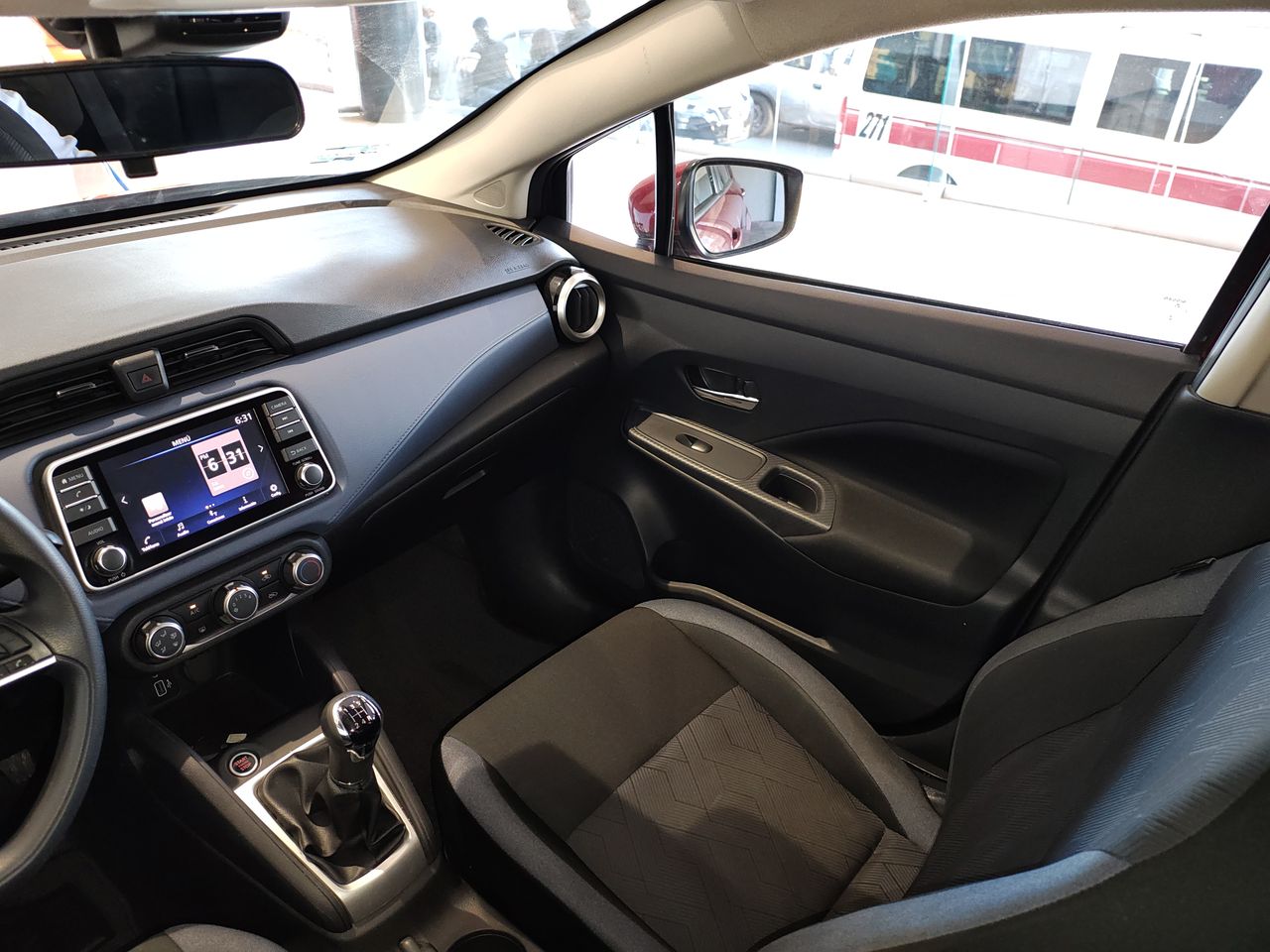 2020 Nissan VERSA PLATINUM CVT