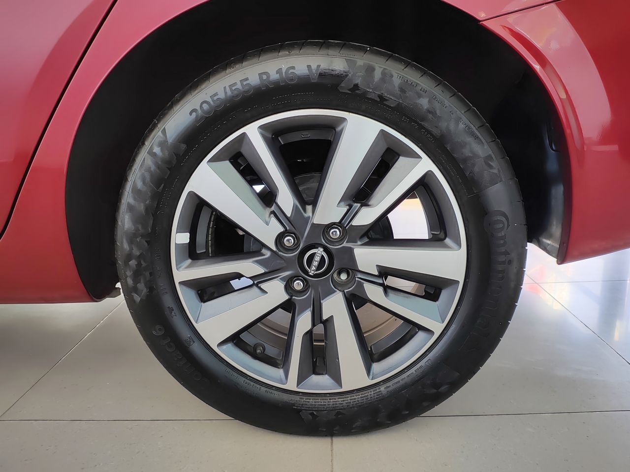 2020 Nissan VERSA PLATINUM CVT