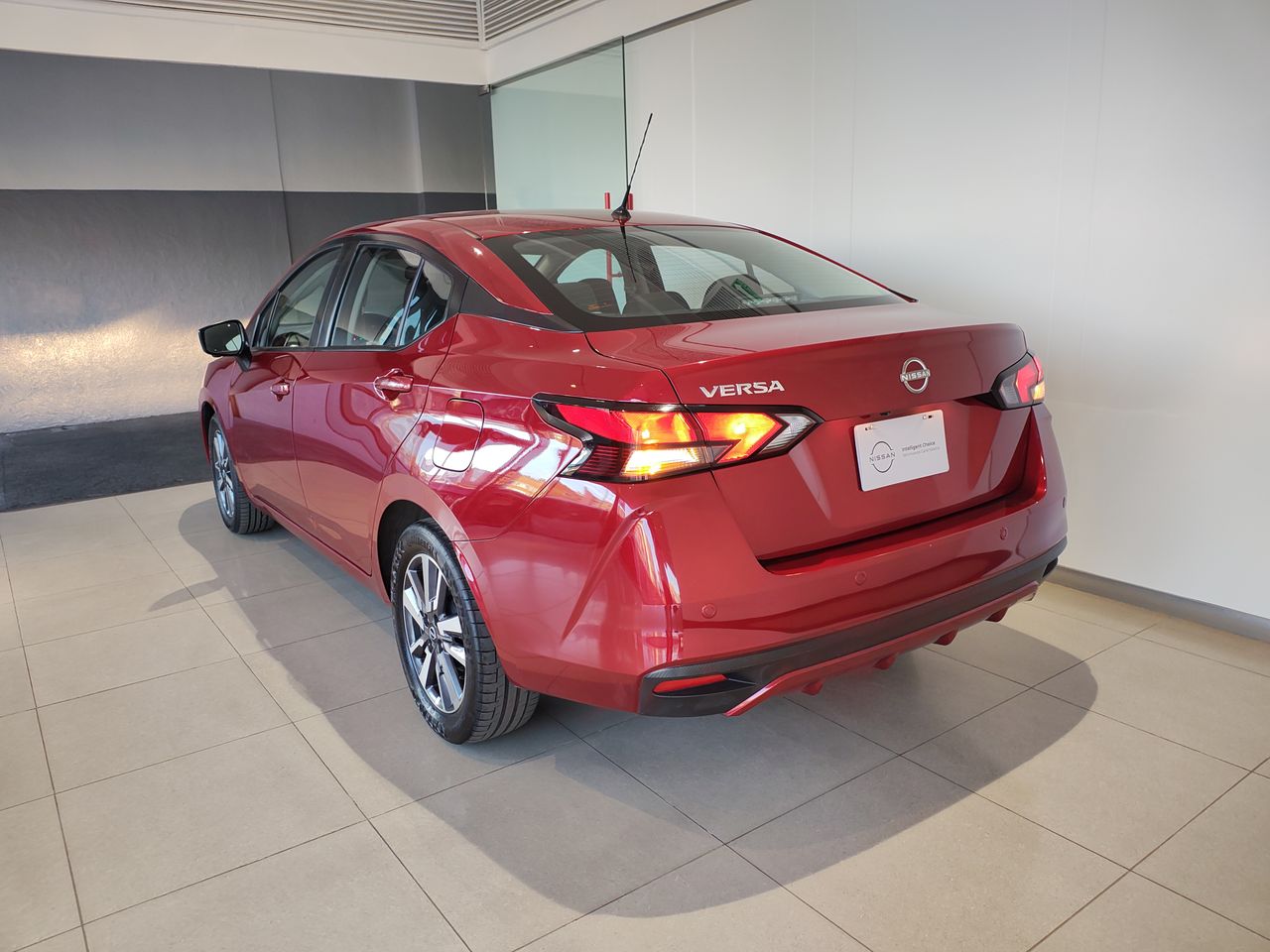 2020 Nissan VERSA PLATINUM CVT