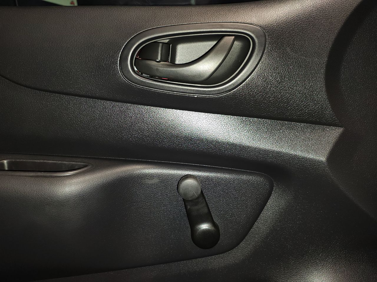 2020 Nissan NP300 PICK UP TM DH AC PAQ. SEG. 6 VEL