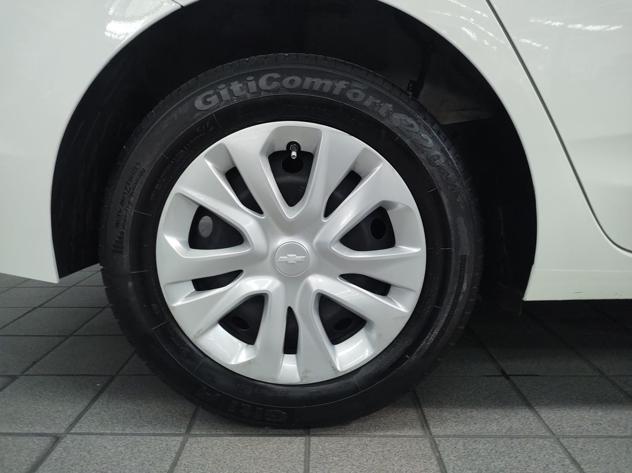 2024 Chevrolet ONIX LS B