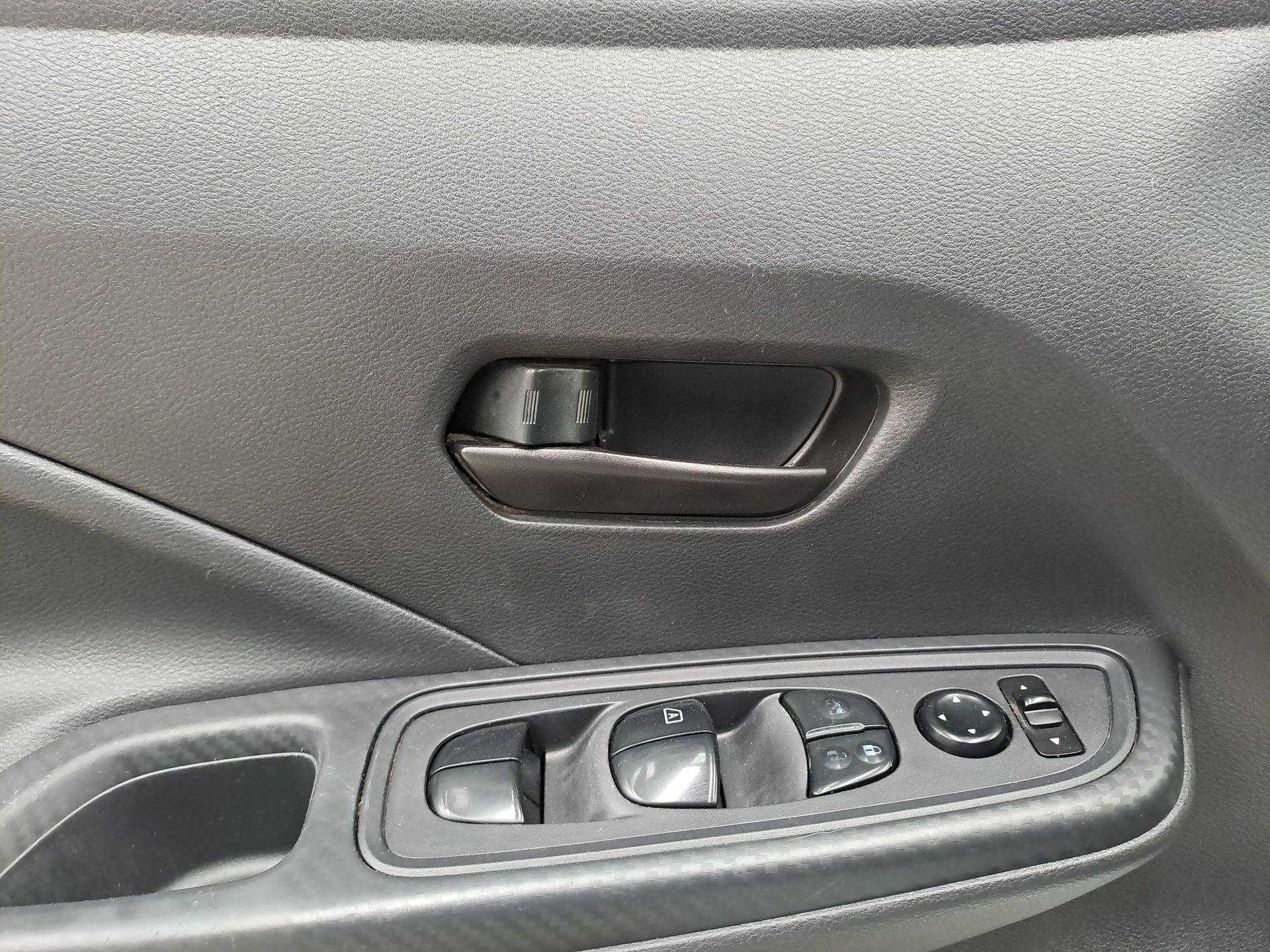 2023 Nissan VERSA SENSE CVT 23