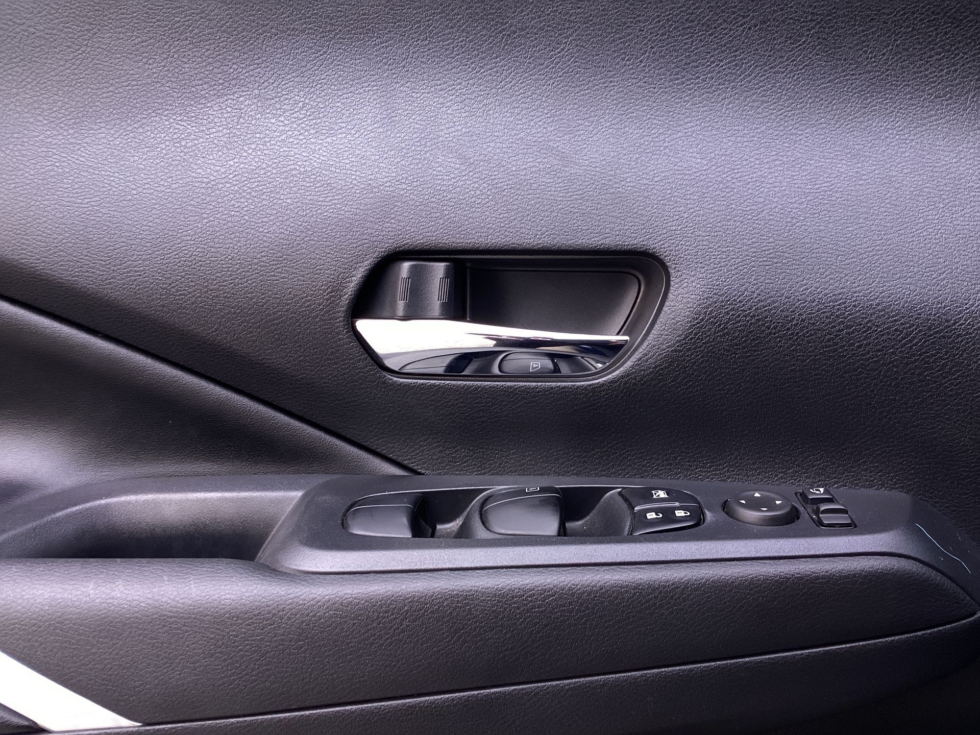 2024 Nissan KICKS PLATINUM E-POWER 24