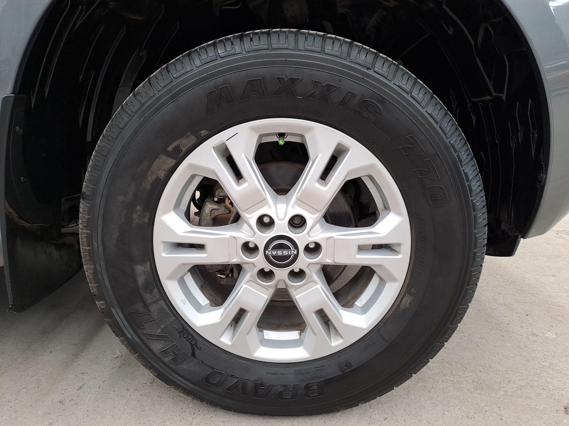 2024 Nissan FRONTIER FRONTIER LE TA 24