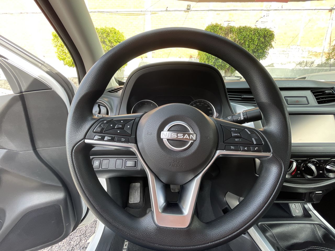 2023 Nissan FRONTIER LE TM 23