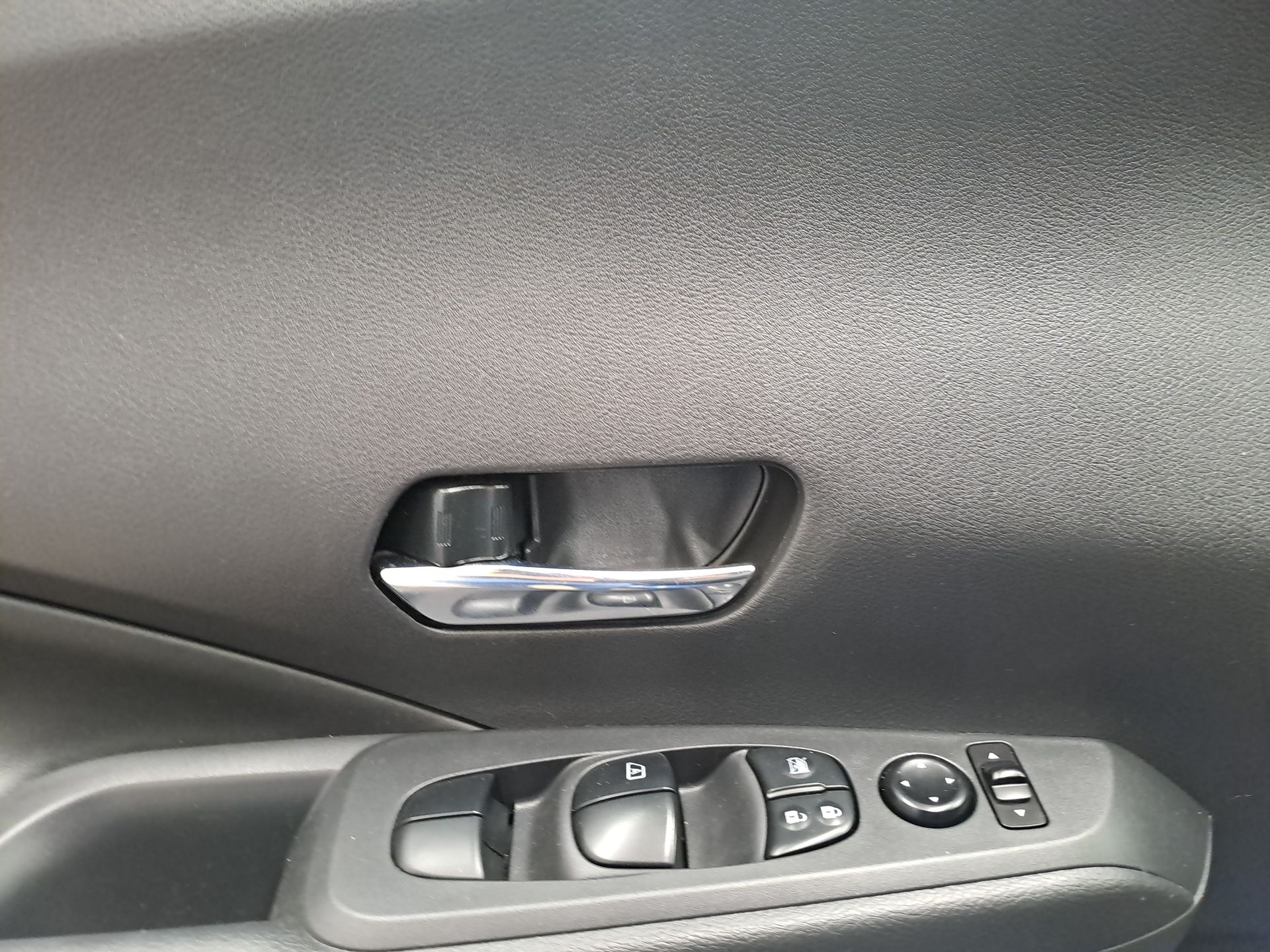 2024 Nissan KICKS PLATINUM BI-TONO 1.6 LTS CVT 24