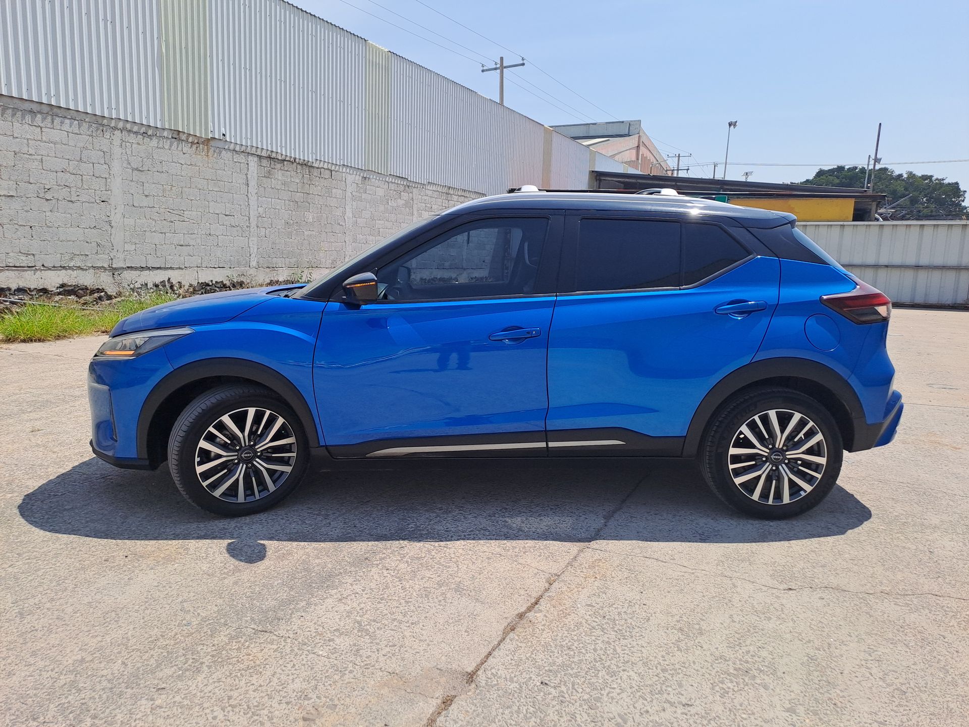 2024 Nissan KICKS PLATINUM BI-TONO 1.6 LTS CVT 24