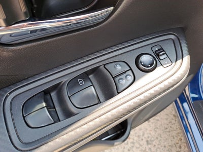 2022 Nissan VERSA ADVANCE CVT 22