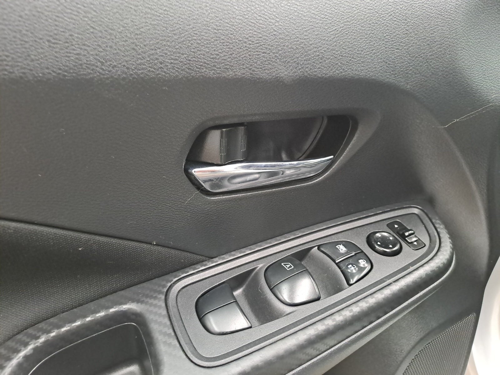 2021 Nissan VERSA ADVANCE CVT 21