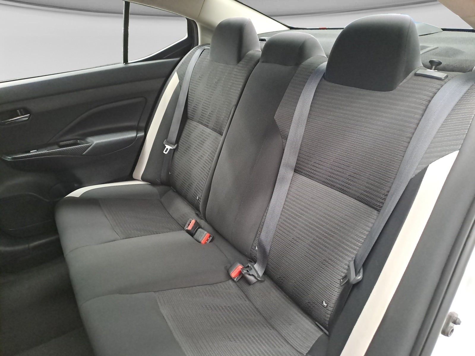 2021 Nissan VERSA ADVANCE CVT 21