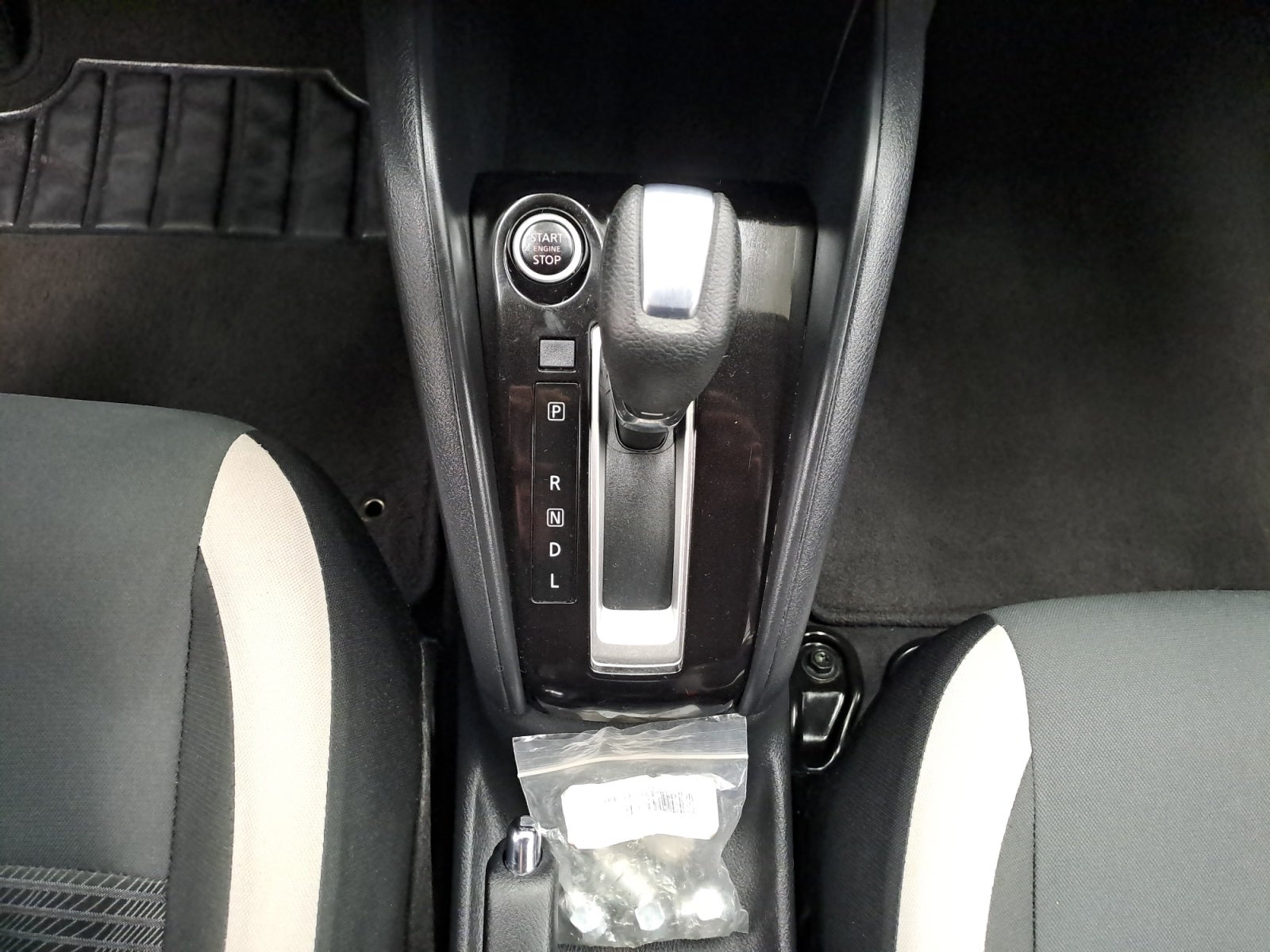 2021 Nissan VERSA ADVANCE CVT 21