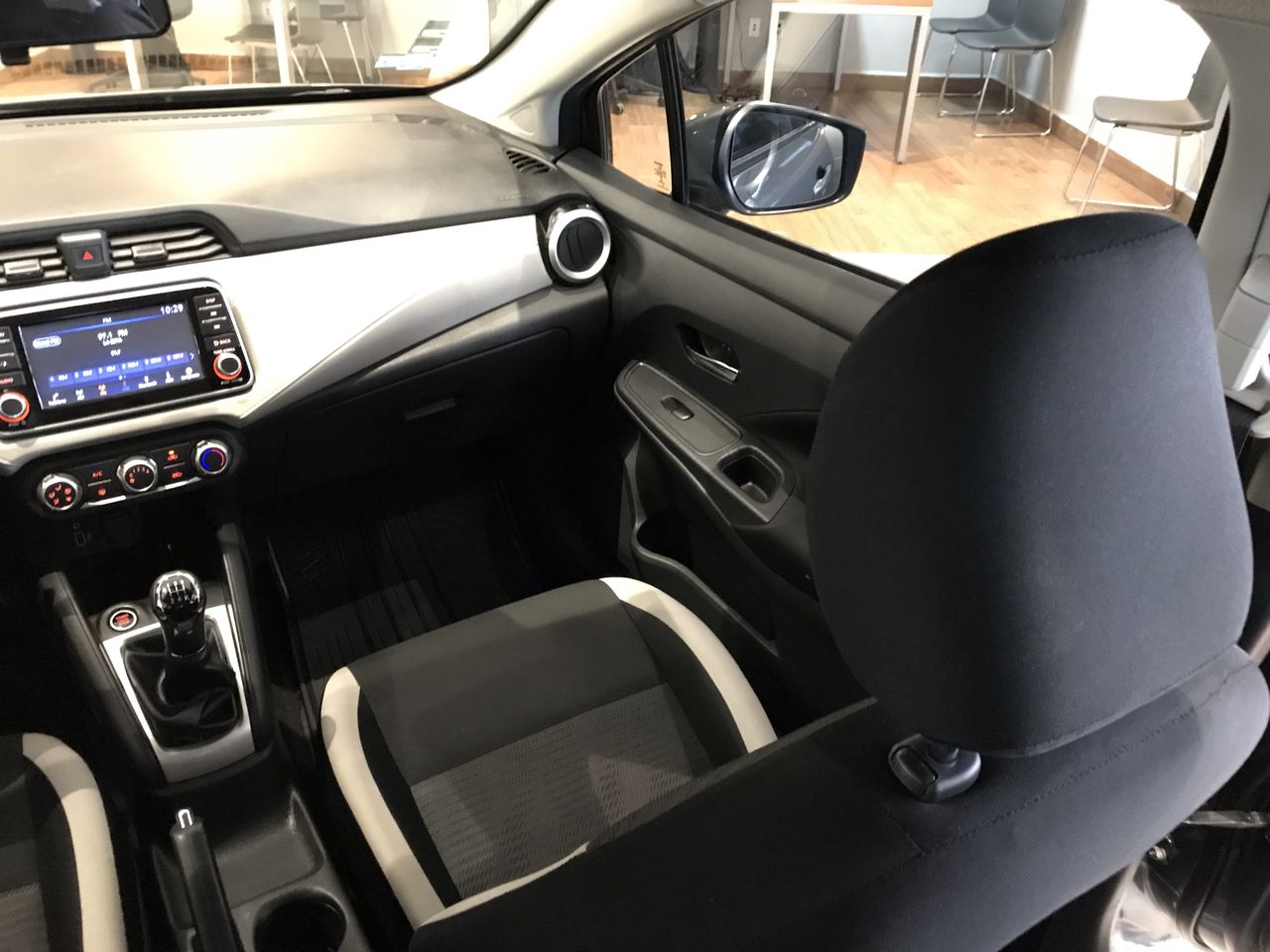 2022 Nissan VERSA ADVANCE MT 22