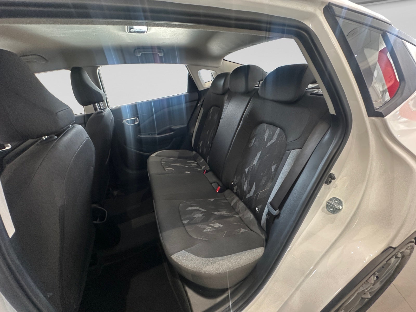 2026 Kia K3 K3 LX M/T Sedan