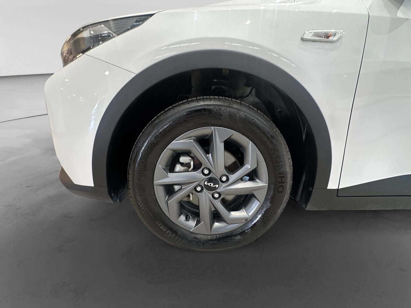2026 Kia K3 K3 LX M/T Sedan