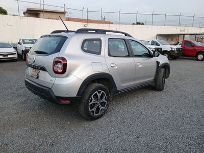2023 RENAULT DUSTER ICONIC CVT