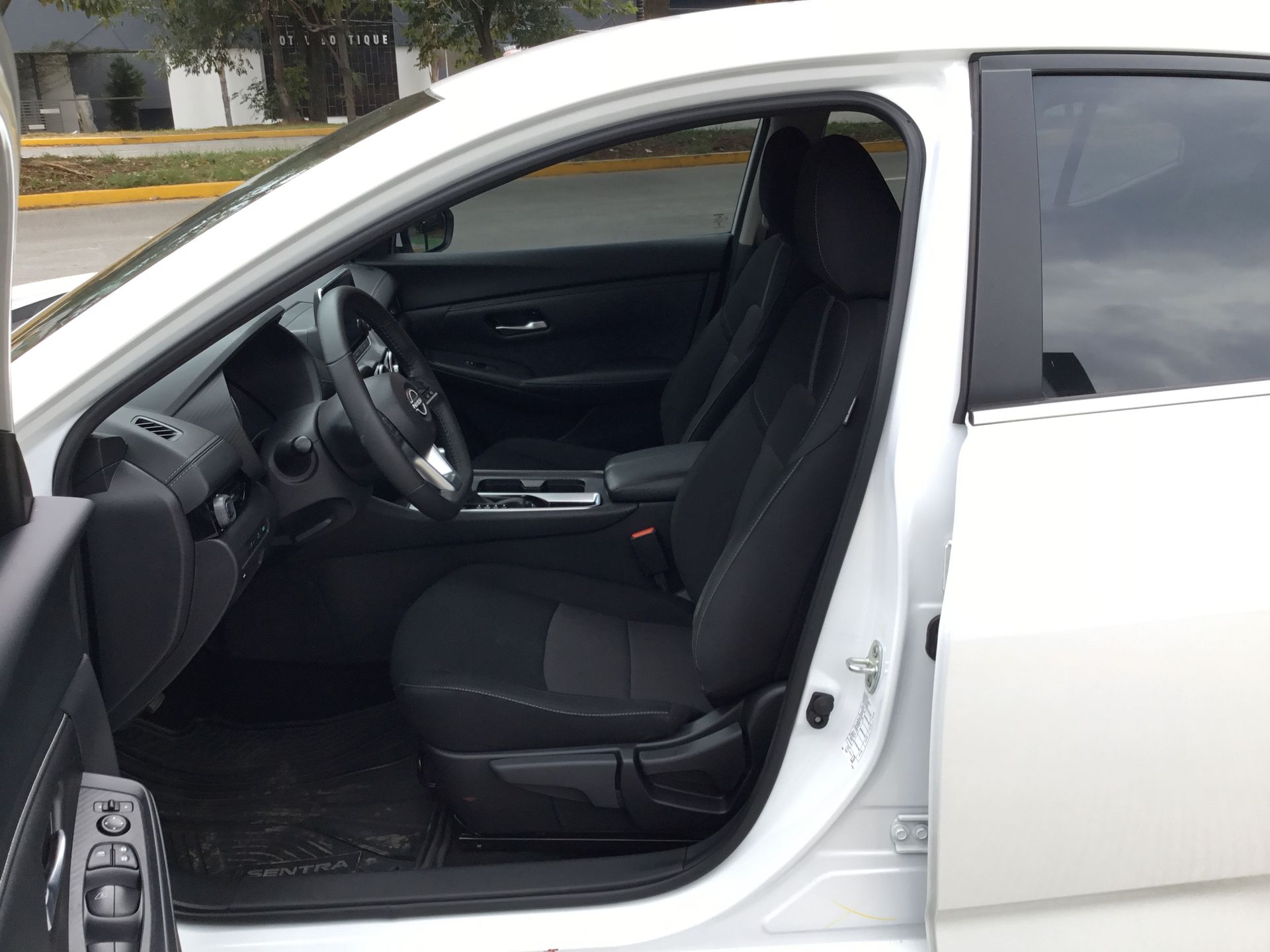 2025 Nissan SENTRA ADVANCE CVT 25