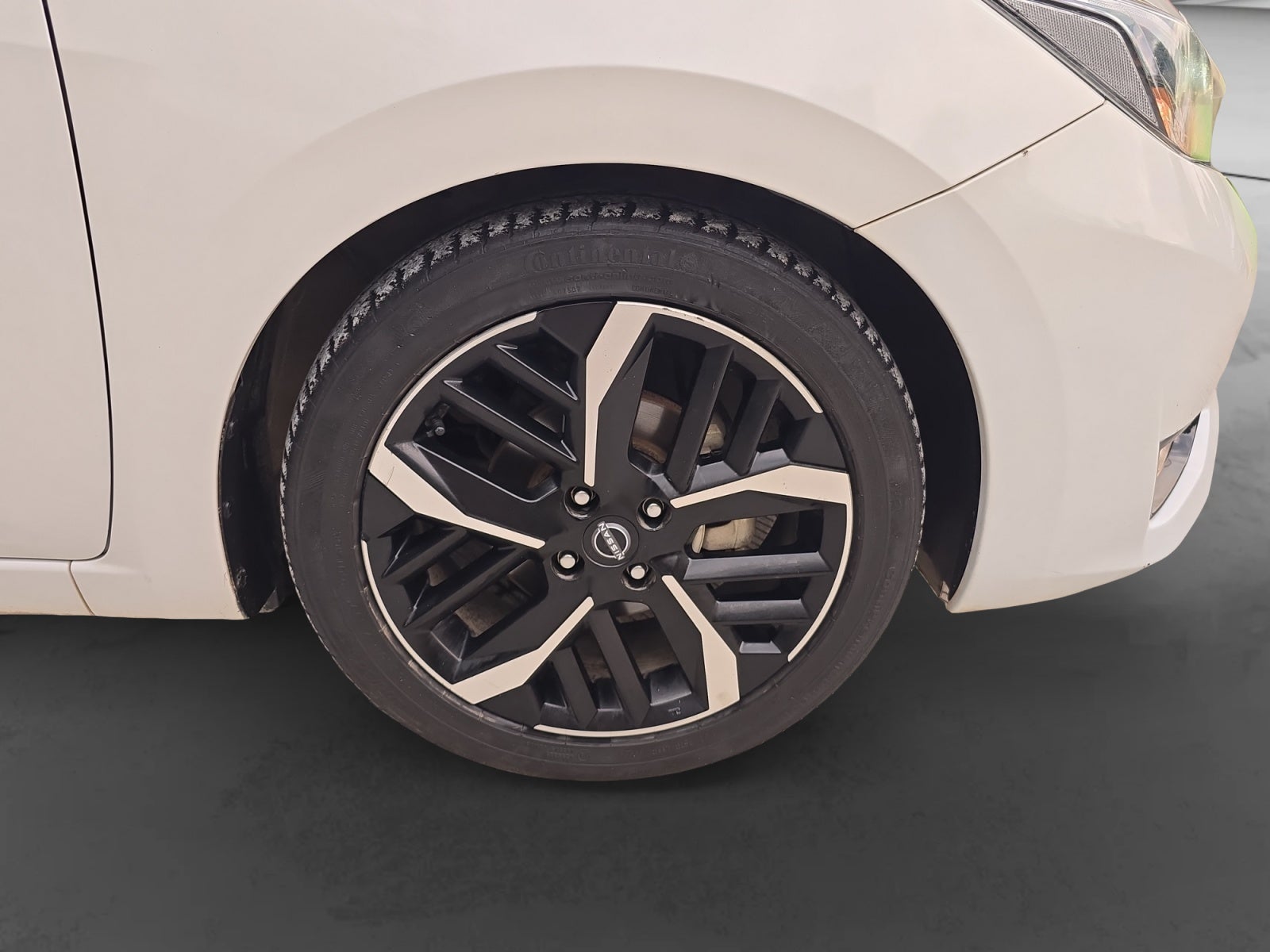 2023 Nissan VERSA VERSA SR CVT