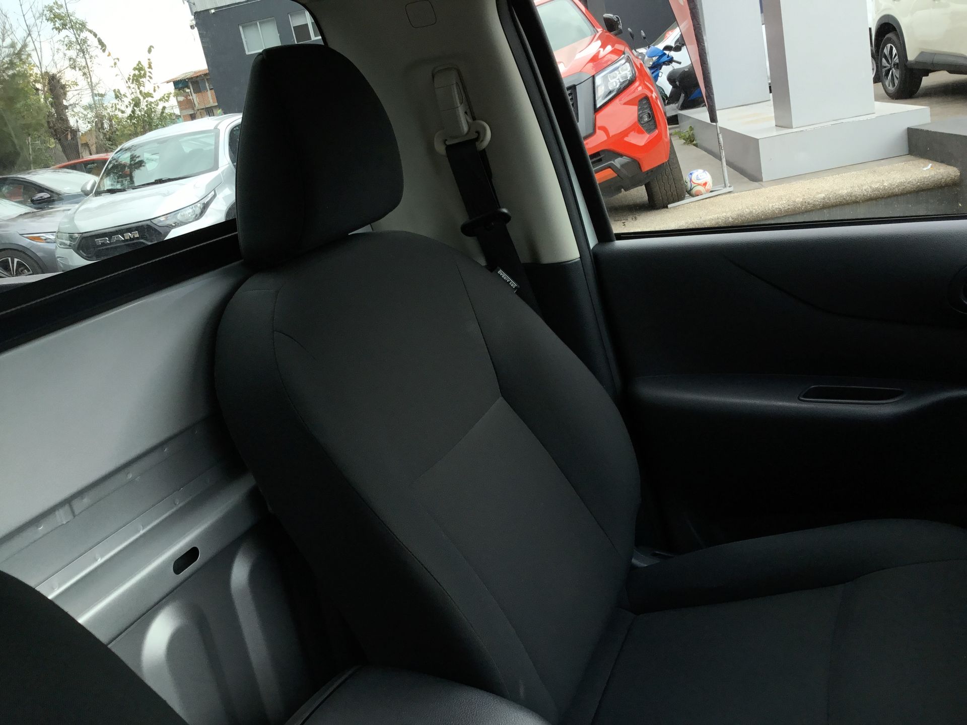 2025 Nissan FRONTIER PICK UP TM AC 25