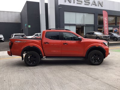 2025 Nissan FRONTIER PRO-4X 4X4 TA 25