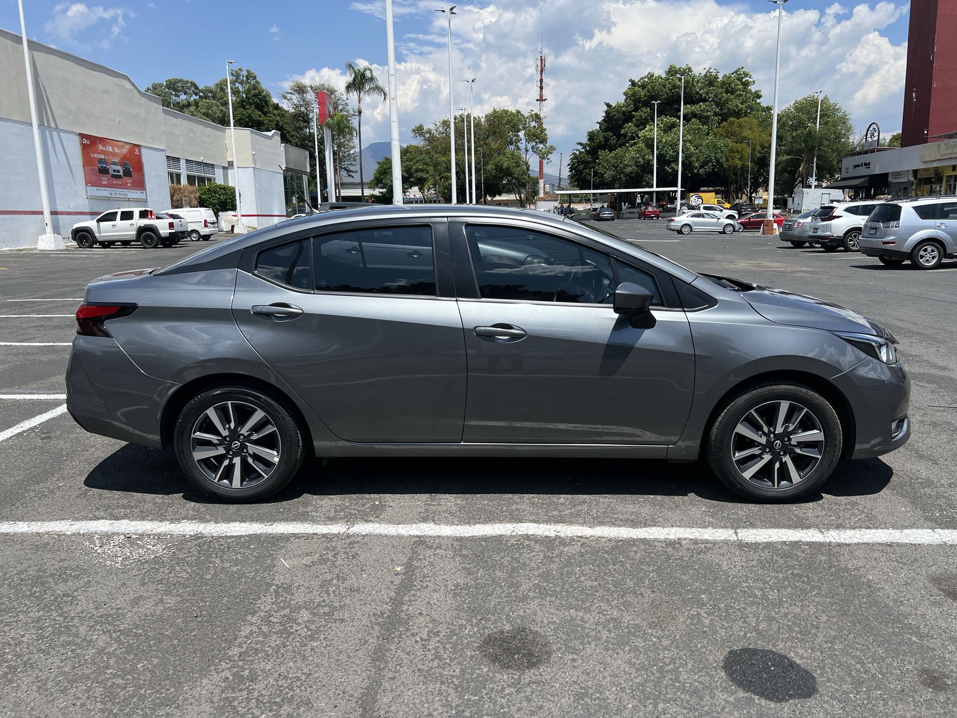2025 Nissan VERSA ADVANCE MT 25