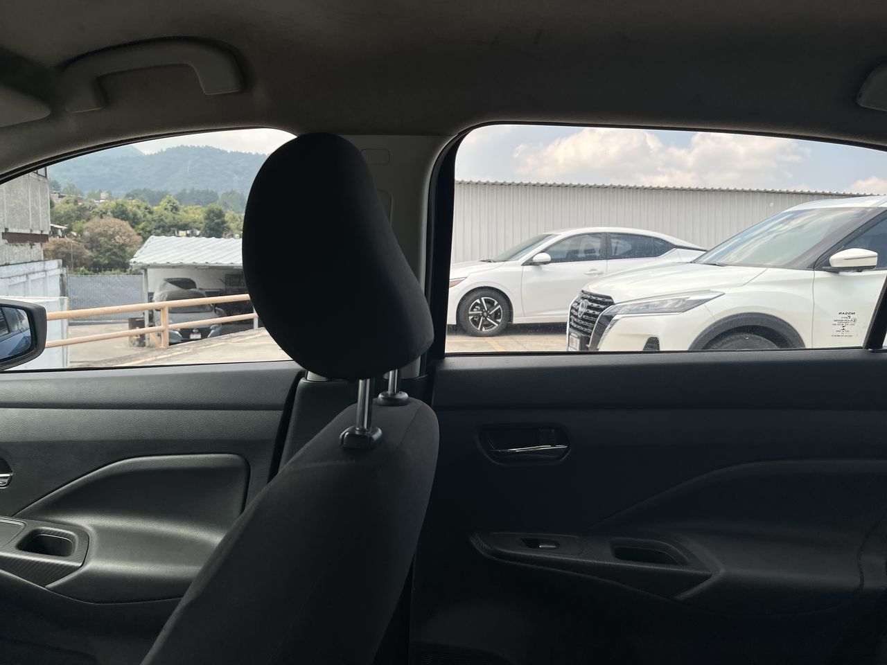 2021 Nissan VERSA SENSE CVT 21