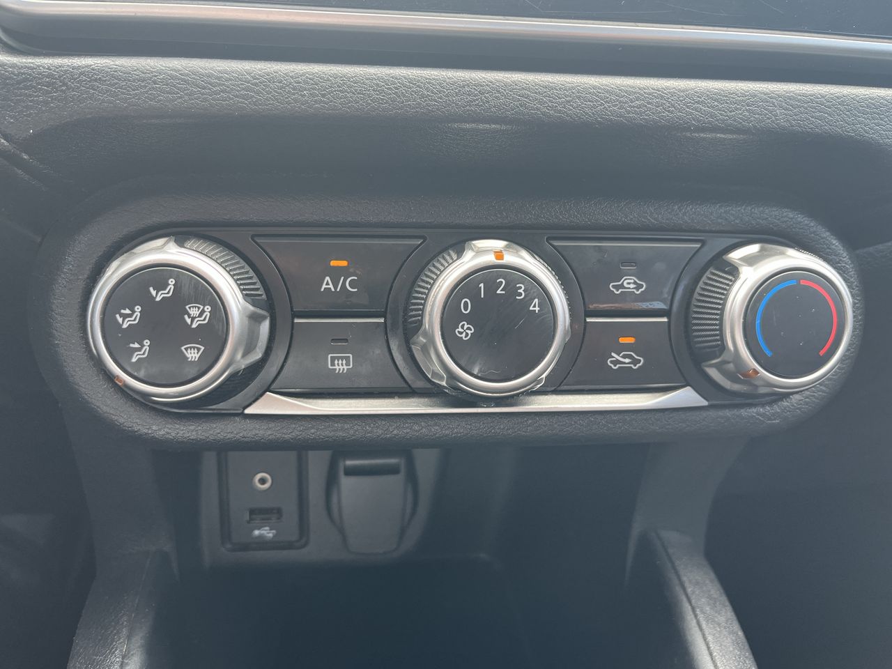 2021 Nissan VERSA SENSE CVT 21