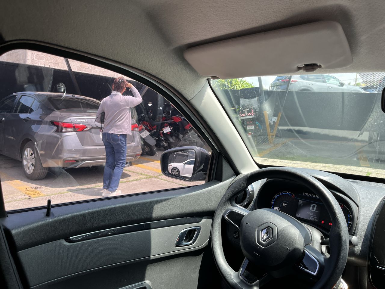 2023 RENAULT KWID BITONO