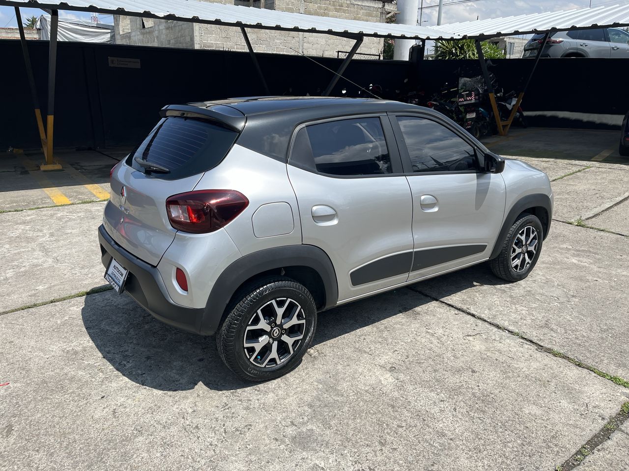 2023 RENAULT KWID BITONO