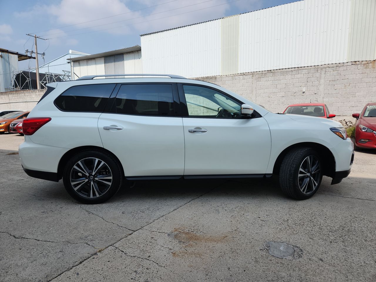 2018 Nissan PATHFINDER EXCLUSIVE