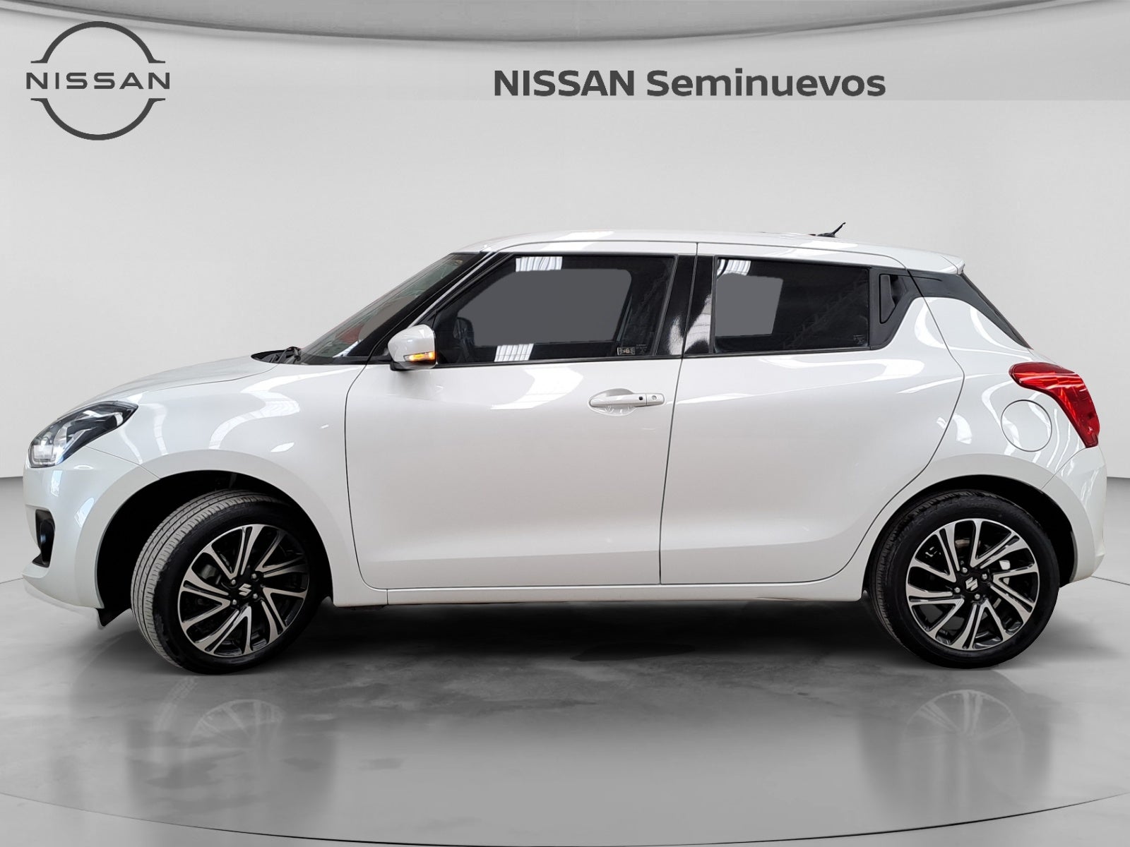 2022 SUZUKI SWIFT GLX 5MT