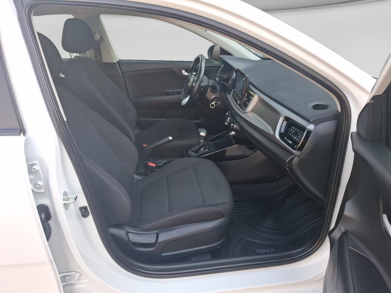 2023 Kia RIO LX TA