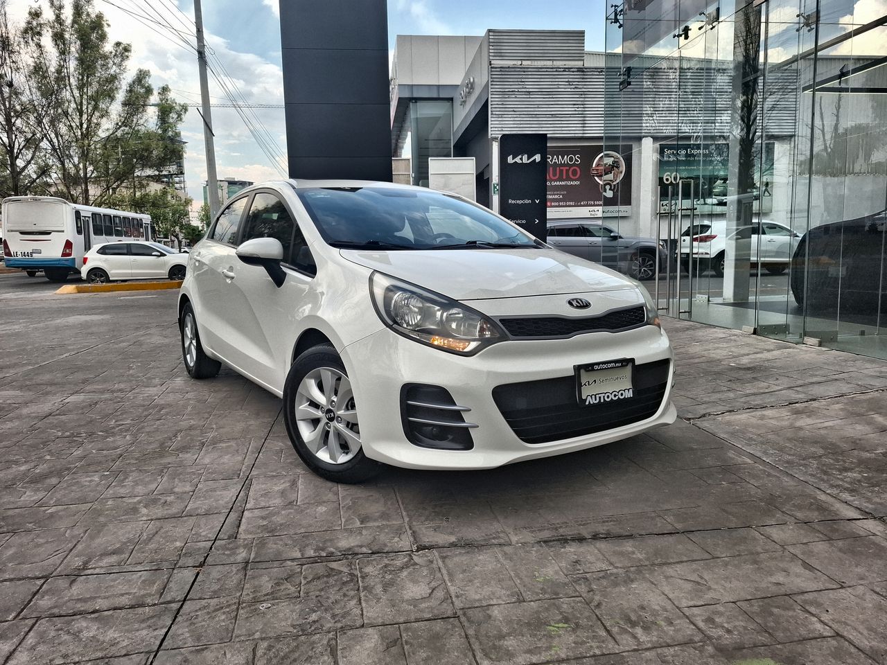 2017 Kia RIO EX HATCHBACK 1.6 MT